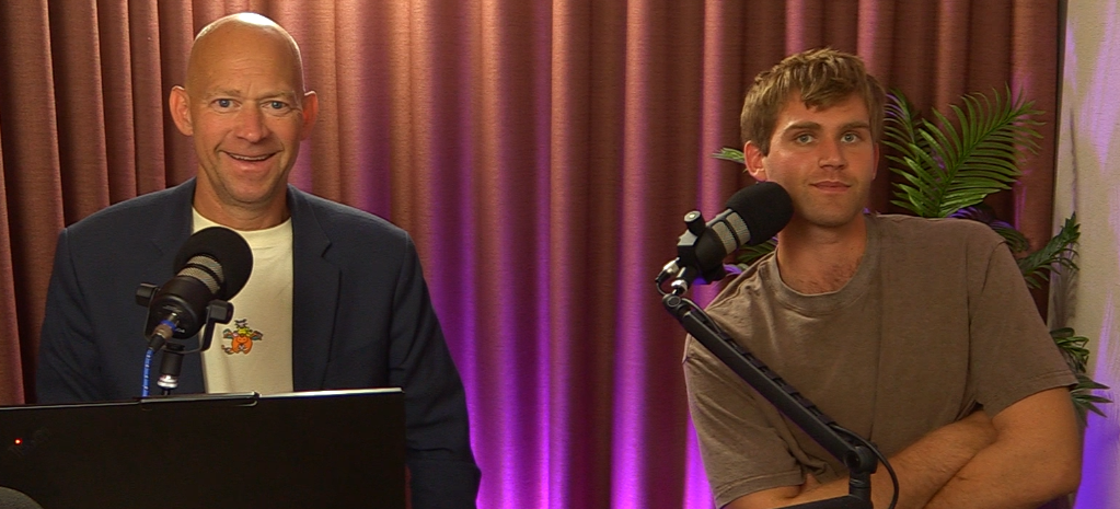 Fredrick Falck Skogstad og Jens Christian Bang i Digitaliseringspåddens studio, i samtale om Claude Opus 5 og Fable 5